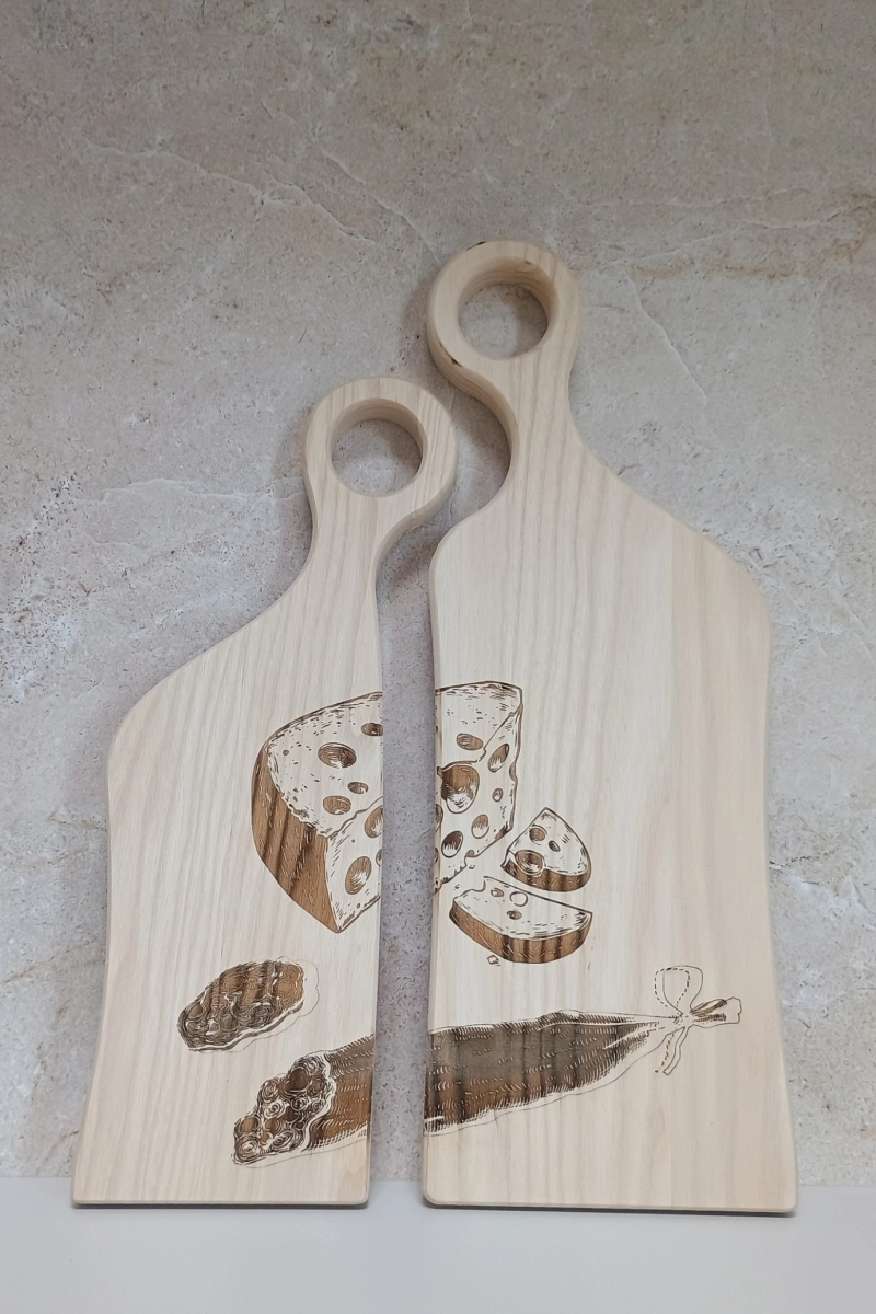 planche Duo charcuterie et fromages à personnalisée en frêne massif